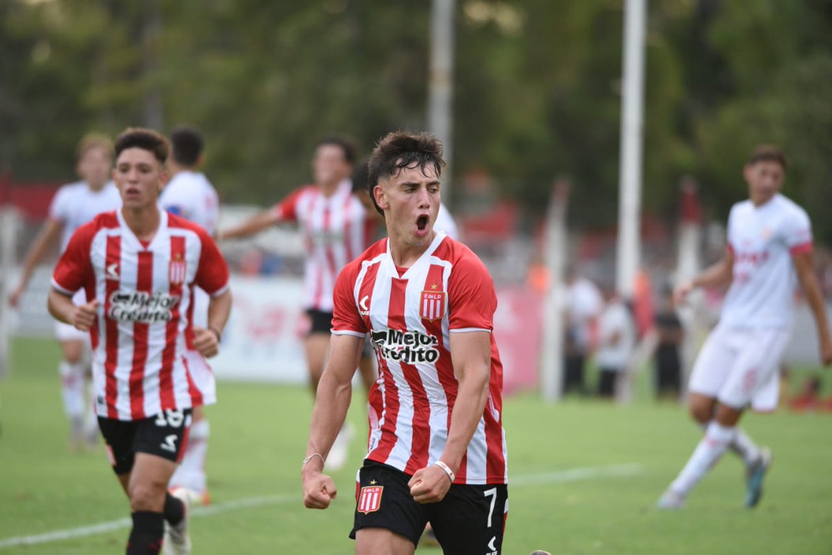 #EDLP 🇦🇹 • Por la FECHA 2 de la #CopaProyeccionSurFinanzas 2024 🏆. El conjunto dirigido por Jonathan Schunke derrotó a #Union 2-1 en el Country Club de City Bell. Los goles fueron obra de Cornejo y Quatrocchi.

🔴 El miércoles a las 21 visitará a Central Cordoba.