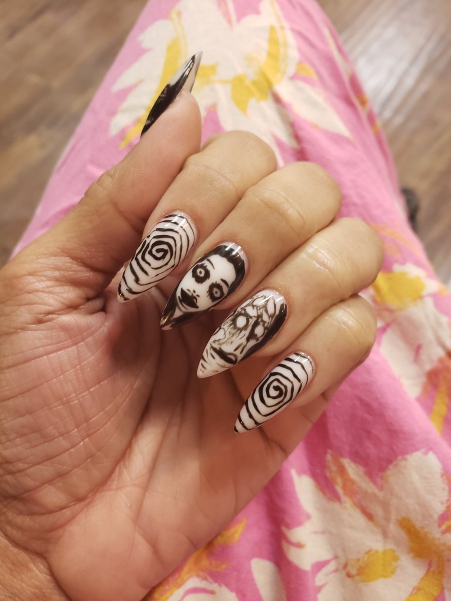 NinokunrieTV's tweet image. New nail artist confirmed - JUNJI ITO NAILS!!!