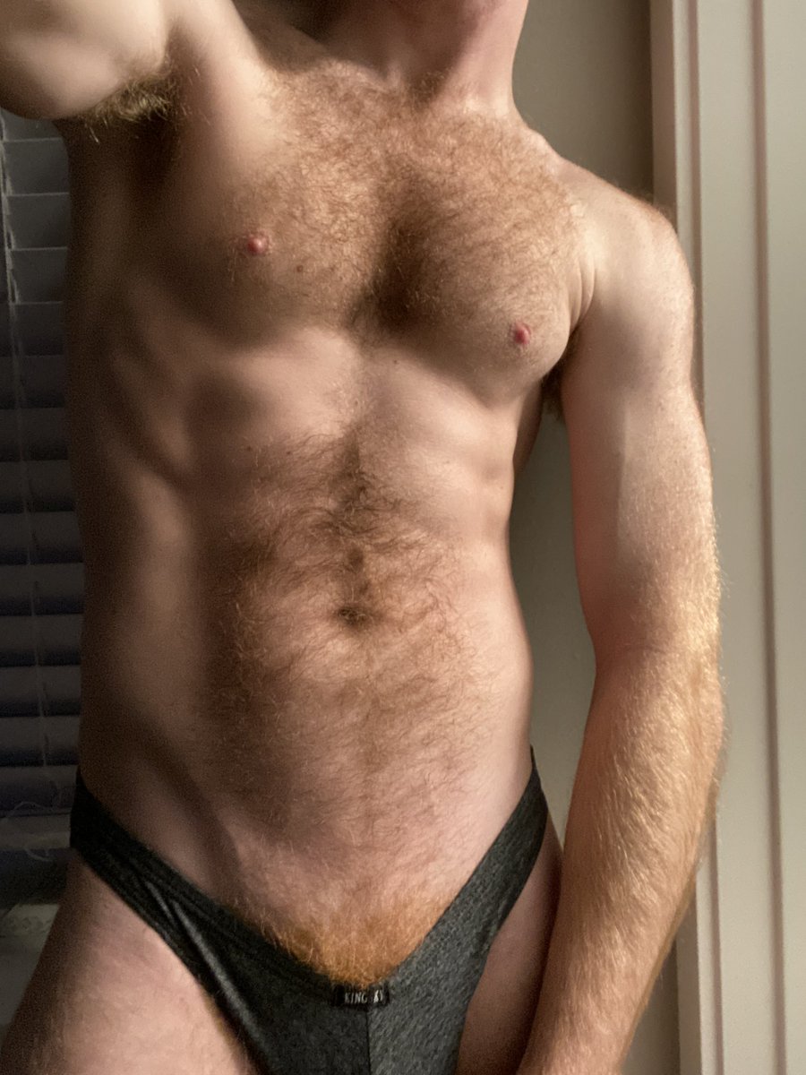 Just hanging out tonight, who is gonna get against this fur? 🔥