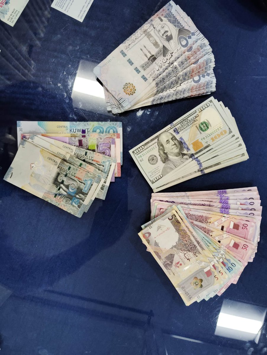 IndianCustomsAtWork Customs Preventive Officers of Calicut Airport seized  Foreign currency of 2400 USD, 19000 SAR, 10450 QAR AND 40 KWD worth  Rs.8,27,476 concealed inside bag of a passenger @cbic_india  @nsitharamanoffc @PIBTvpm @cgstcustvm @officeofPCM