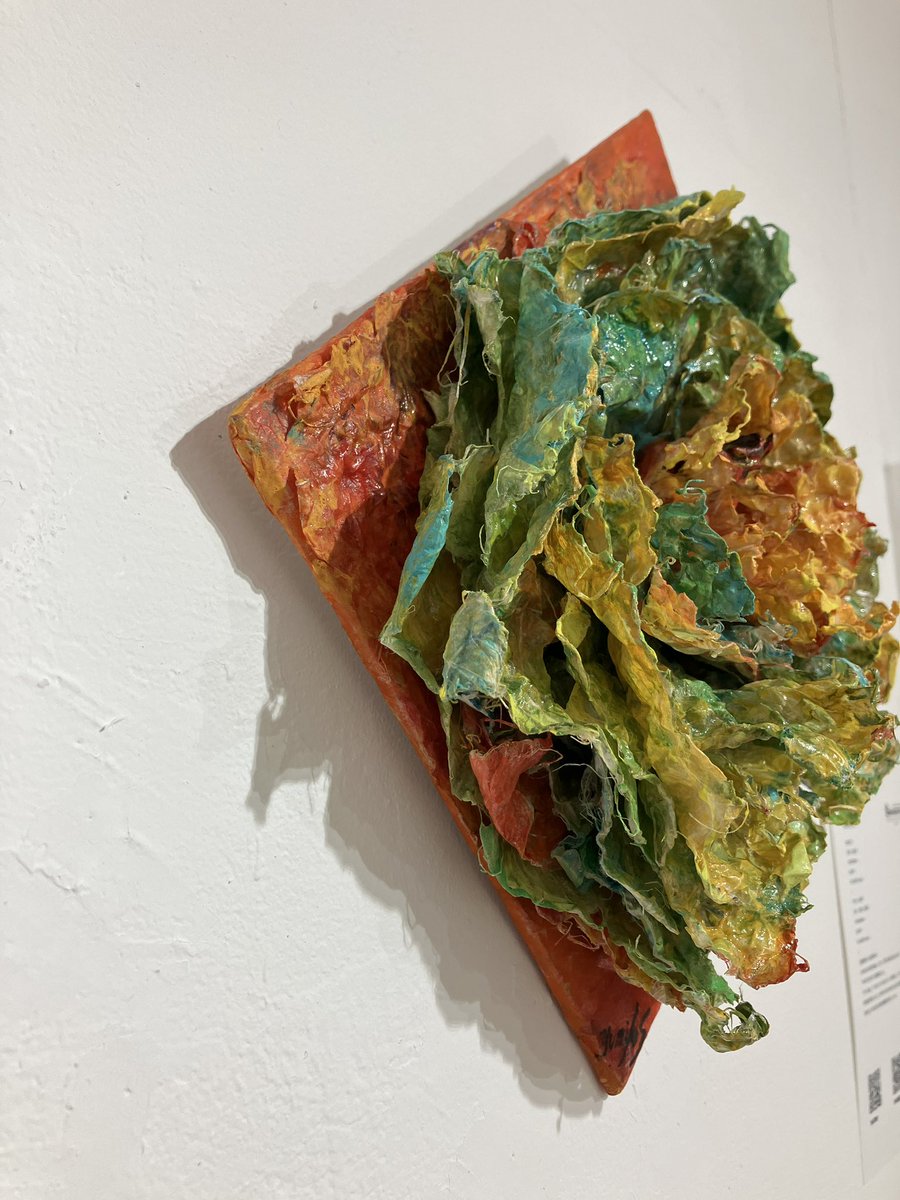 YumikoS10's tweet image. 今日と明日はアトリエ三月はお休みです。23〜25日の三日間よろしくお願いします。
　次の作品のための部分を作ってます。手順もかえてみたらまたちがうものができるかなと思って試行錯誤中！
#アトリエ三月
#swimmy