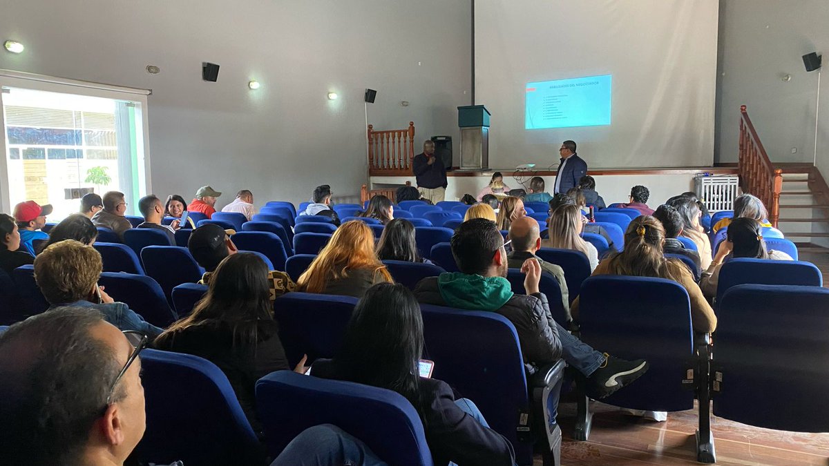 SunnetZipaquira's tweet photo. Hoy #Aprobamos en nuestra  #Asamblea de @SunnetZipaquira el pliego de solicitudes que nos conduce hacia una Alcaldía #Responsable, moderna, inteligente, que respeta y fortalece a su #ServidorPúblico. Invitamos al gobierno municipal a dialogar con confianza para #Creer y #Avanzar https://t.co/gddHCNI40B