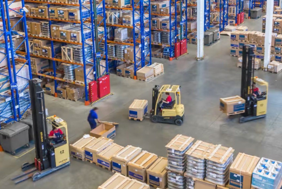 VIAMobile360's tweet photo. Minimizing downtime due to accidents and slow inspection times reduces productivity and profitability for forklift fleets.  The VIA Mobile360 Forklift Safety System add on solution can help with that.
..
 #SafetyFirst #ForkliftSafety 
https://t.co/u68yiOsm6t https://t.co/JKPT5vyAs6