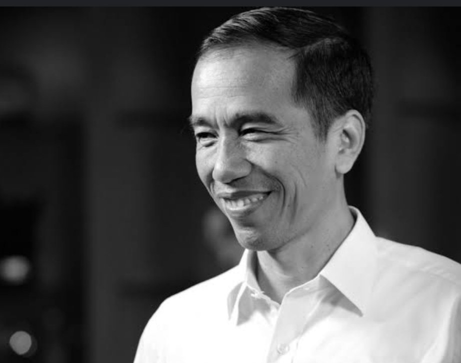 Senyuman yang berbanding terbalik dengan isi hati, 
Presiden tergopoh menjelang Pensiun

Seruput Kopi Yuk