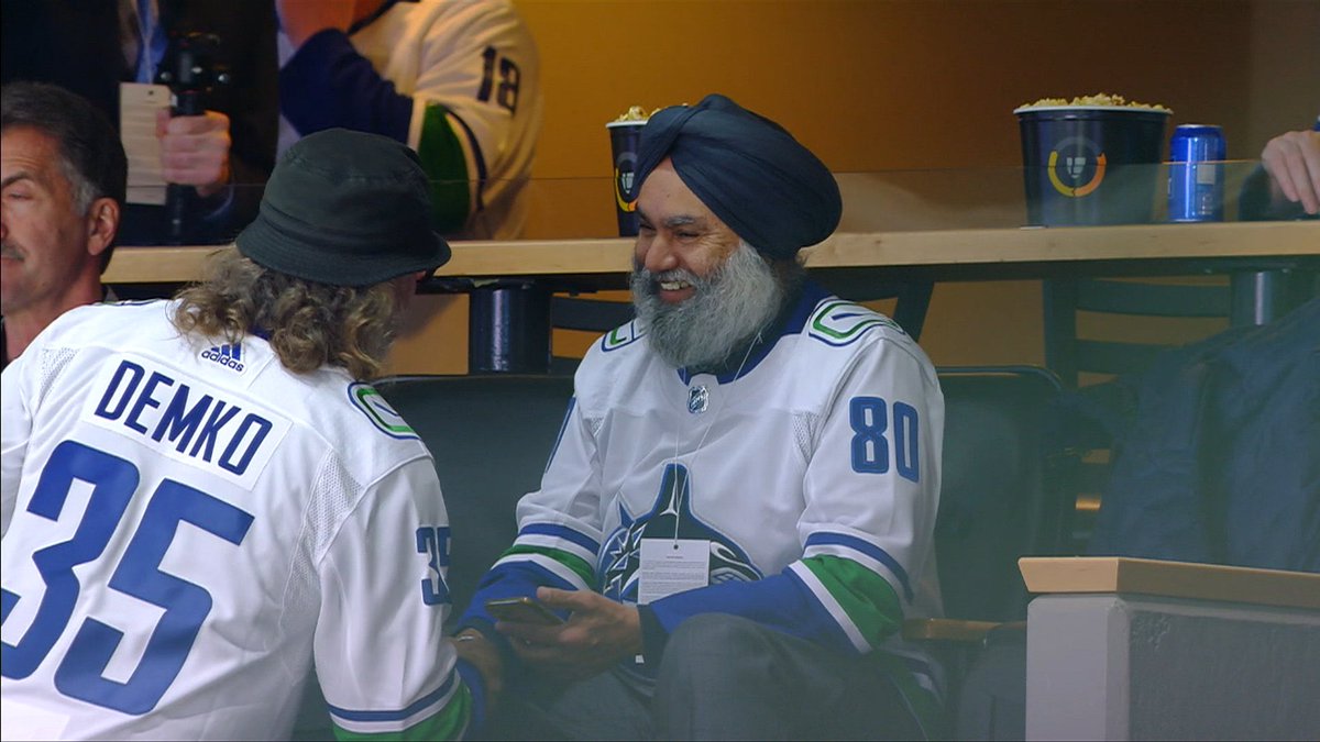 HkyNightPunjabi's tweet photo. Arshdeep’s dad, Kuldip Bains taking in his sons first #NHL game https://t.co/eHqegRWNaj