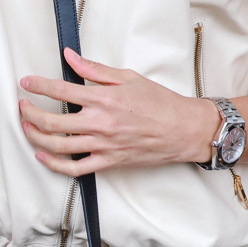 qtdkyeom's tweet photo. pretty face with pretty hands https://t.co/lwPt3wUjLO