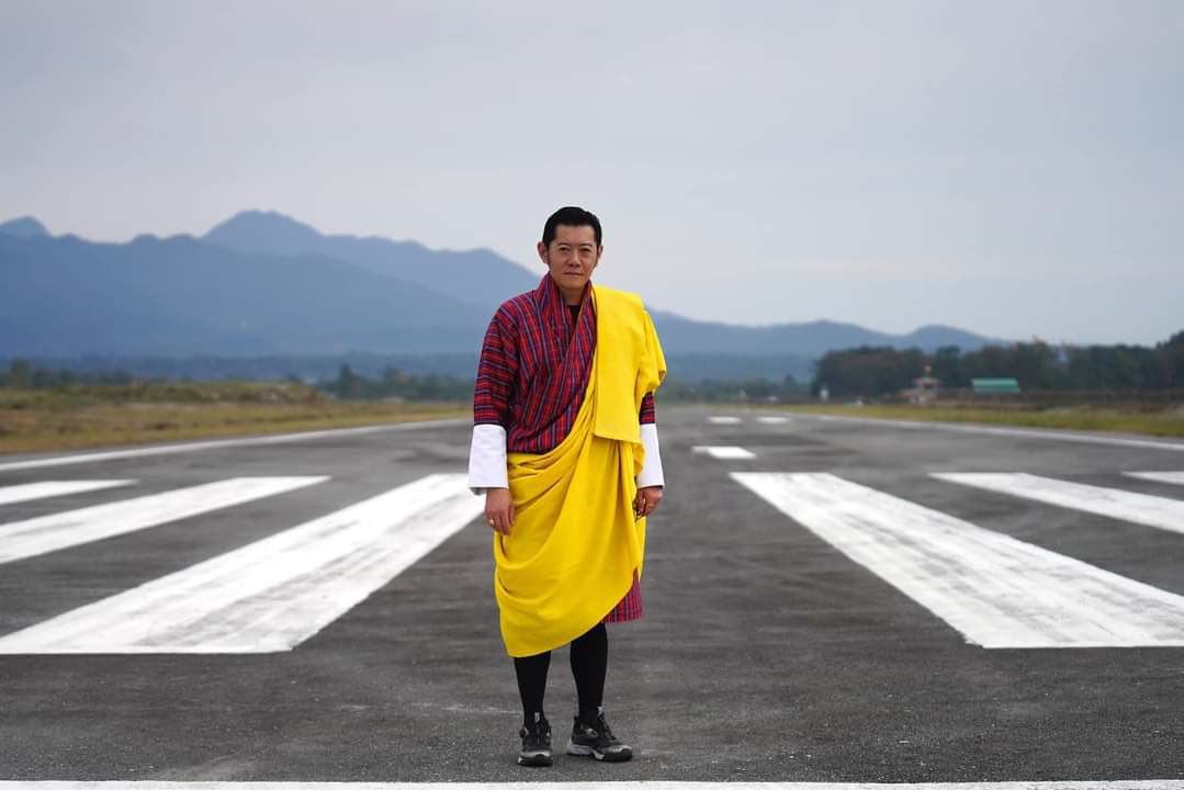 Chhimmy's tweet photo. On this sacred day I offer my prayers for the good health and long life of His Majesty the Druk Gyalpo. May all Your Majesty’s wishes be fulfilled. Palden Drukpa Gyelo! https://t.co/rzOYY9fCs9