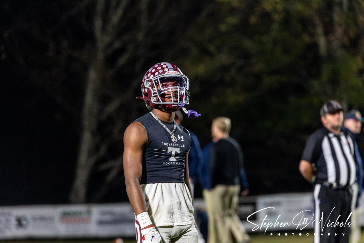 jeremiahdbu's tweet photo. #AGTG 🙏🏾 After a great talk with @CoachTMar. I am blessed to recieve a(n) offer from Millsaps College🟣⚪️ #BeSomethingMajor @HallTechSports1 @DownSouthFb1 https://t.co/RCeU94pUlV