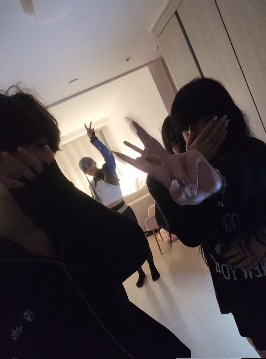 아린이집들이 
아린이 나루 냥청이 단아 하윤이1 하윤이2 보현이 고부기이 김네로님 서연님 씨샵님 승현님
 다들오랜만에보아서 좋았엉*//_~😊
<a href="/arinbeauty0812/">아린이대장님</a> 
@Runya7676 
<a href="/nnnnnnnnnya_123/">Nyacheong(냥청)</a> 
<a href="/YounSoHwi/">단아</a> 
<a href="/2Hayun_97/">하윤</a> 
<a href="/hayun_7979/">🌸돌아버리는 하윤🤪</a> 
<a href="/gobugi01/">Gobugi✨</a> 
<a href="/Biro_cosplay/">김네로</a> 
<a href="/Pudding5959/">푸딩🍮</a> 
@Ceesharp16