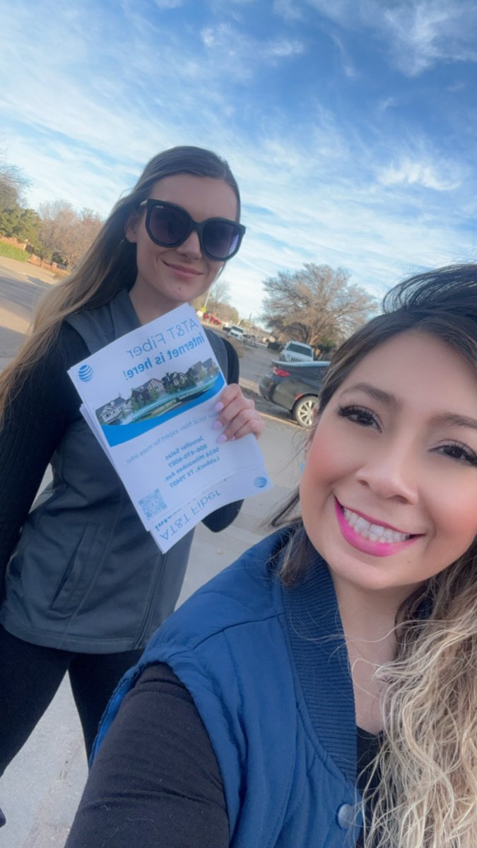 We hit the streets today in one of Lubbock’s newly lit neighborhoods! We love letting our community know that AT&T fiber is now available! @NTX_Market @NTX_Lola_806 @NTXKristaGuzman