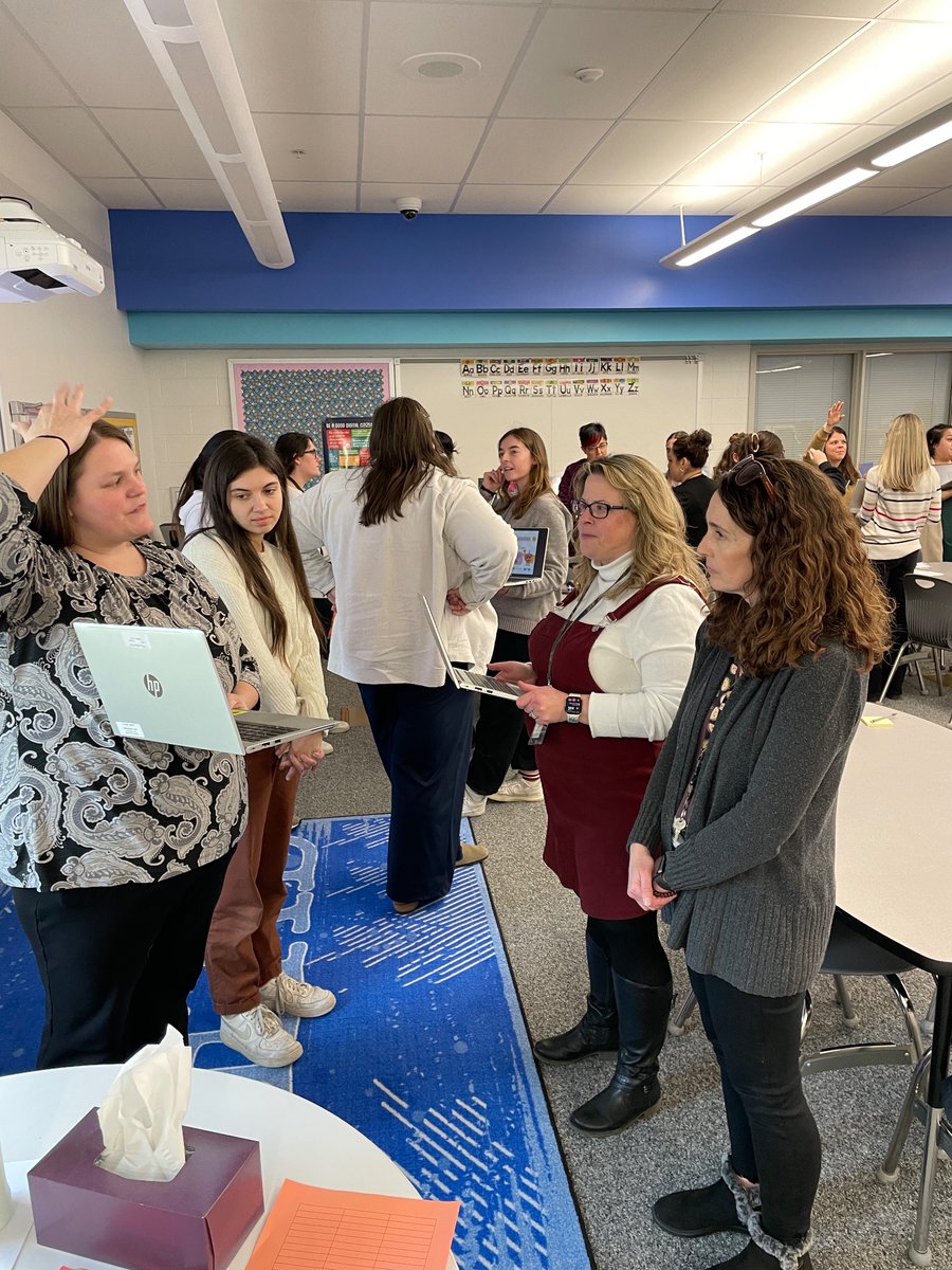 Our rockstar teachers sharing engagement strategies with each other <a href="/RHLeeESAACPS/">RHLeeESAACPS</a> #BetterTogether #AACPSAwesome #BelongGrowSucceed