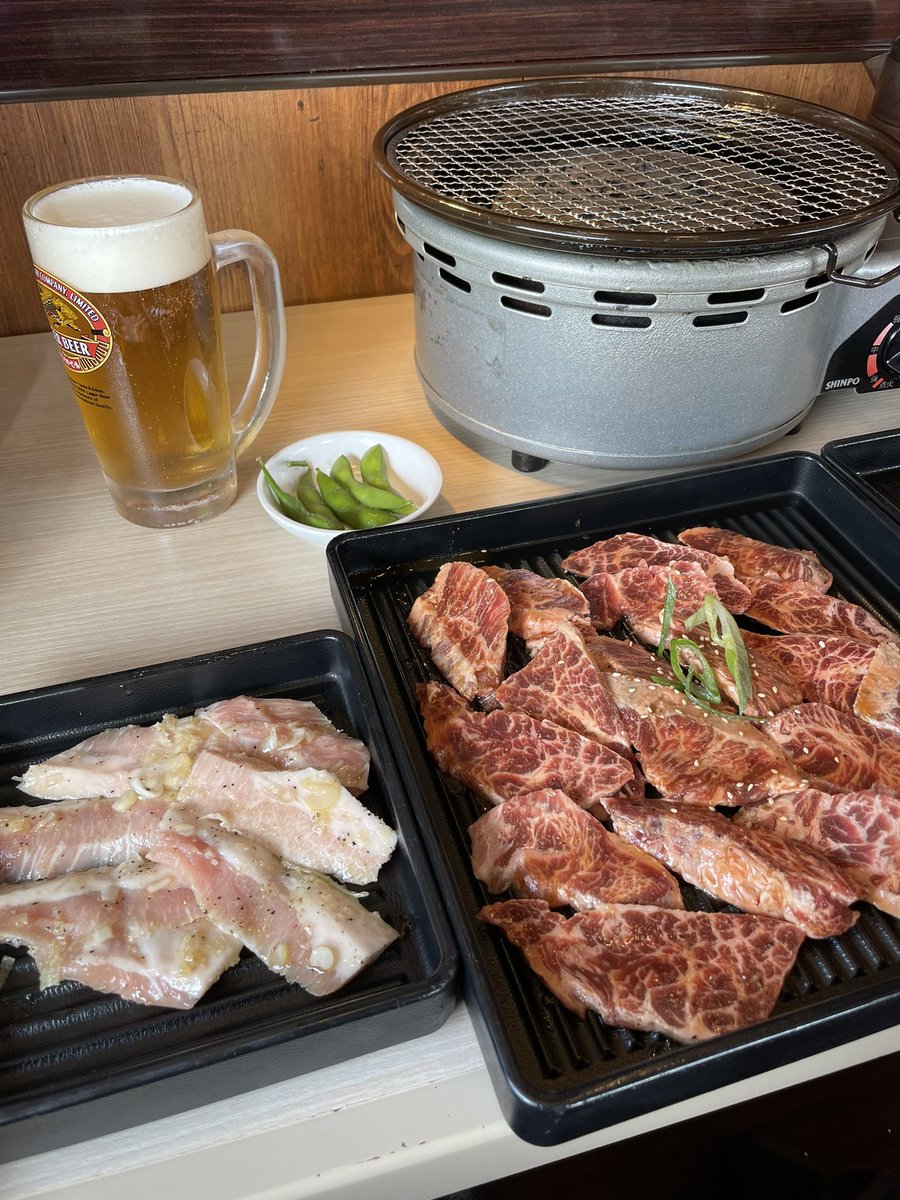 JUN_LOVE_NO1's tweet photo. 久しぶりに焼肉を食べたの😋お肉は300gで豚トロも頼んでビールも飲んで美味しかった🍺ご飯も美味しくておかわりしちゃった😆🍚また食べに行きたいな🎵
#赤門
#akamon
#焼肉 https://t.co/NVyBr0jJZh