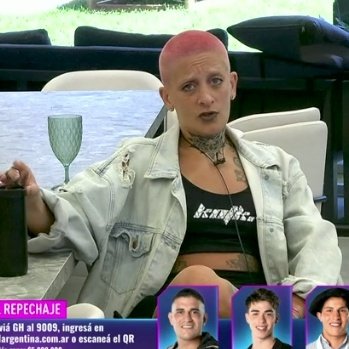 Agostina le dijo esquizofrenica a furia y ahora habla sola #GranHermano