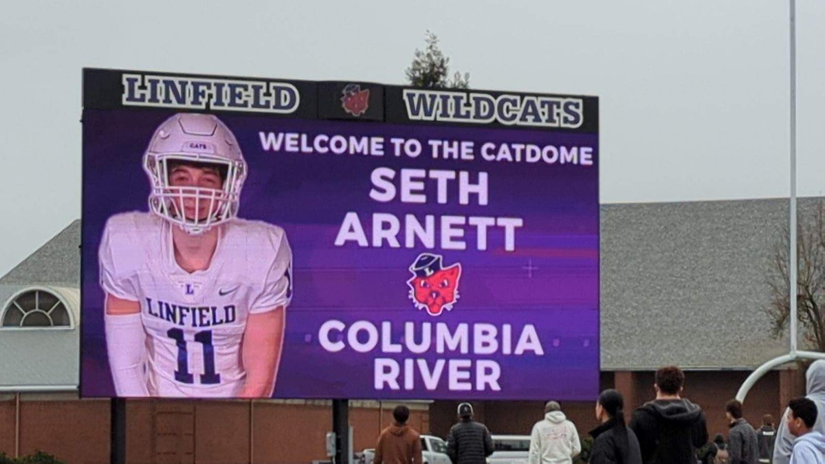 Had a great official visit this weekend at Linfield University and am proud to say I have received an offer to play. I want to thank <a href="/CoachSmithCats/">Coach Joseph Smith</a>, <a href="/coachbelliott/">Brett Elliott</a>, and <a href="/Coach__Barnes/">Coach Barnes</a>.                   
Go Wildcats!🟣🔴<a href="/spatmn/">Dewayne patterson</a> <a href="/football_river/">Columbia River Football</a> <a href="/BrandonHuffman/">Brandon Huffman</a> <a href="/PrepRedzoneWA/">Prep Redzone Washington</a>