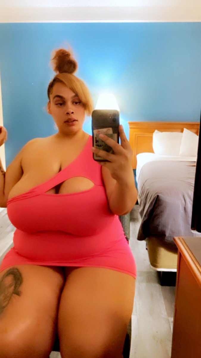 __liiyahh__'s tweet photo. Forget the caption look at me🥰🎀 https://t.co/rhdmzJ29r4
