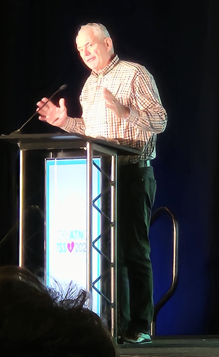 Donna Fowler tweet media