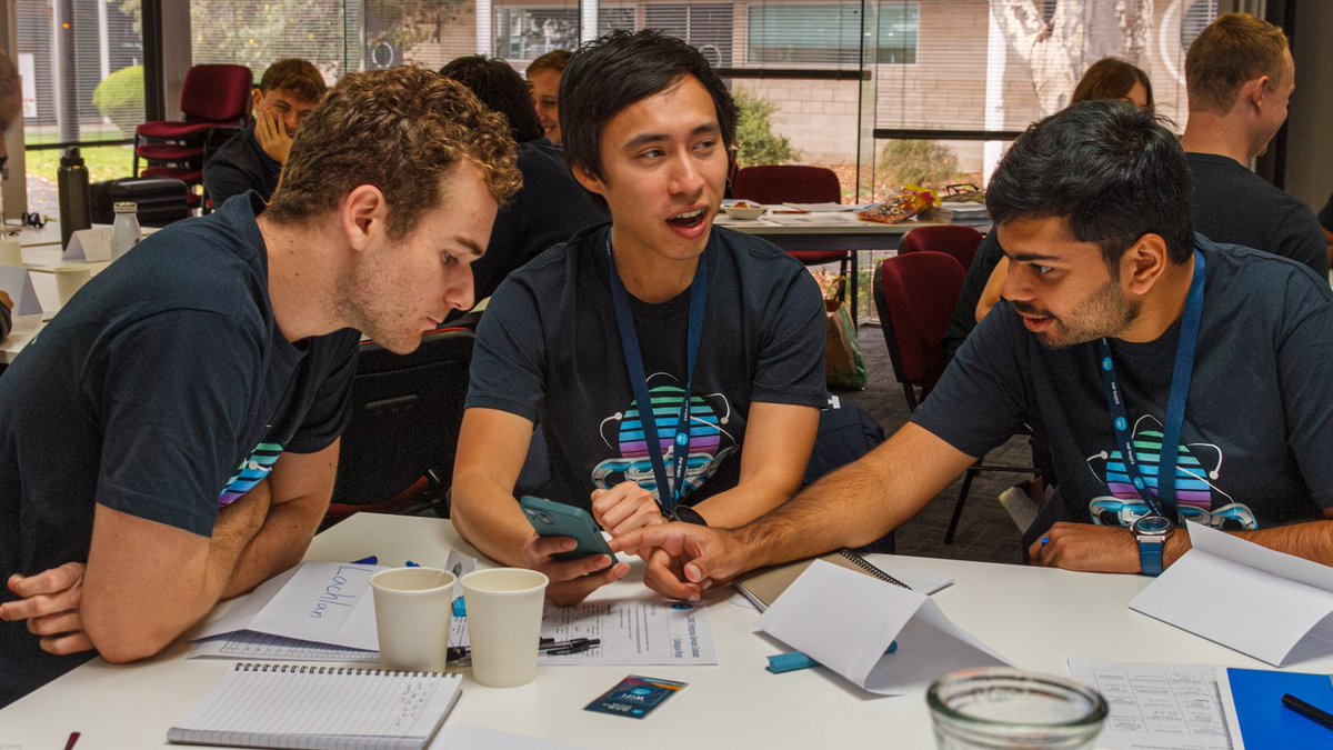 CSIRO's tweet photo. Graduating to Australia’s national science agency. 🎓
We’ve welcomed 33 graduates joining #TeamCSIRO through our Enterprise Services (ES) Graduate Program.
Applications for our ES Graduate Program 2025 open 18 March 2024.
Learn more: https://t.co/OycZ8l2NGL https://t.co/cB8pSbr6Ei