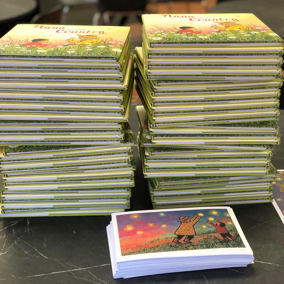 Lauren Castillo 🦔🏳️🌈📚 (@studiocastillo) on Twitter photo My book NANA IN THE COUNTRY is now out in the world! I got to spend the afternoon signing copies at <a href="/MidtownScholar/">Midtown Scholar</a>. Many thanks to all who purchased a copy. I am so grateful for your support 👦🏻👵🏼❤️🎉📚
midtownscholar.com/signed-copies/… My book NANA IN THE COUNTRY is now out in the world! I got to spend the afternoon signing copies at <a href="/MidtownScholar/">Midtown Scholar</a>. Many thanks to all who purchased a copy. I am so grateful for your support 👦🏻👵🏼❤️🎉📚
midtownscholar.com/signed-copies/…