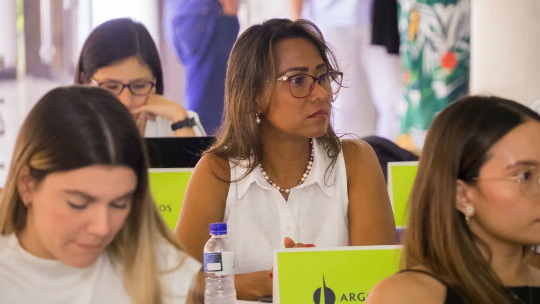 scujia's tweet photo. Representando a nuestro alcalde @ErnestoOrozcoD participamos en la X Asamblea Anual Ordinaria de Afiliados de @camacolcesar

Desde @fonvisocial trabajaremos articuladamente en programas y proyectos que permitan a la comunidad beneficiarse. 🤝 https://t.co/97da6qNgDb