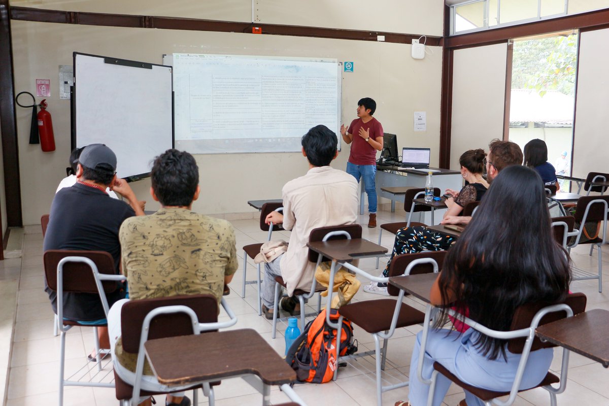 u_ikiam's tweet photo. La UNESCO visita Ikiam

El propósito de la visita fue comprender las actividades y planes de la Cátedra UNESCO para el Manejo de Aguas Dulces Tropicales y definir mecanismos que impulsen las iniciativas de la Cátedra, como la definición de un Sitio Ecohidrológico Demostrativo de UNESCO en la región. Además, se discutió sobre otras colaboraciones entre Ikiam y UNESCO, como el proyecto de Geoparque Napo Sumaco y la Estación Científica Colonso.

Durante la visita, se contó con la participación de Verónica Minaya y Patricia Rengel, oficiales del sector de Ciencias Naturales de la oficina UNESCO en Quito, y del Programa Hidrológico Intergubernamental de la UNESCO en Ecuador. La Dra. Minaya ofreció una ponencia sobre este último tema.

Como resultado de las discusiones, se elaboró una hoja de ruta para identificar oportunidades de colaboración continua con UNESCO Quito.