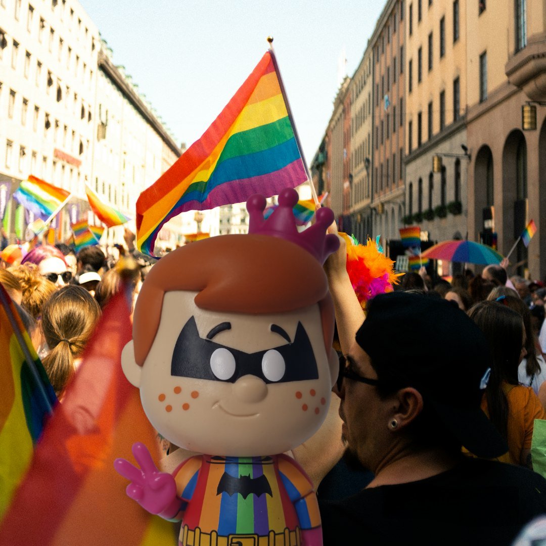 <a href="/FunkoEurope/">Funko Europe</a> Freddie Batman stopped by to show his pride colours, while his Black batsuit was in the dry cleaners! 
#backpackingfreddy #freddyfunko #funko #funkosoda #funkofeature ##funkounboxed <a href="/FunkoEurope/">Funko Europe</a>