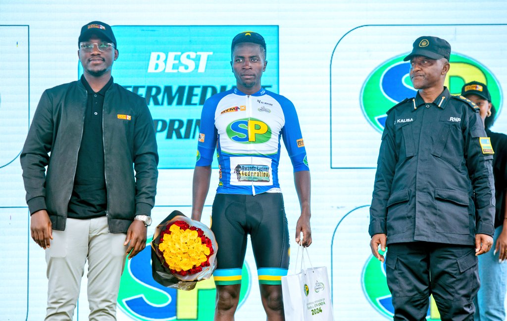 tour_du_Rwanda's tweet photo. #TdRwanda2024 Stage 3
Podium Photos & Results
Intermediate Sprints sponsored by @SPRwanda
🥇@DidierMbappe ( #Rwanda) 14pts
🥈Yoel Habteab ( @bikeaid) 14pts
🥉Shemu Nsengiyumva (May Stars) 12pts
#SpStations #SPRwanda https://t.co/cE7LfepEsB