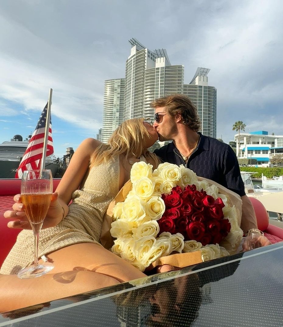 Congratulations to #Dolphins WR Braxton Berrios on getting engaged to tiktok star Alix Earle

(via braxtonberrios/IG)