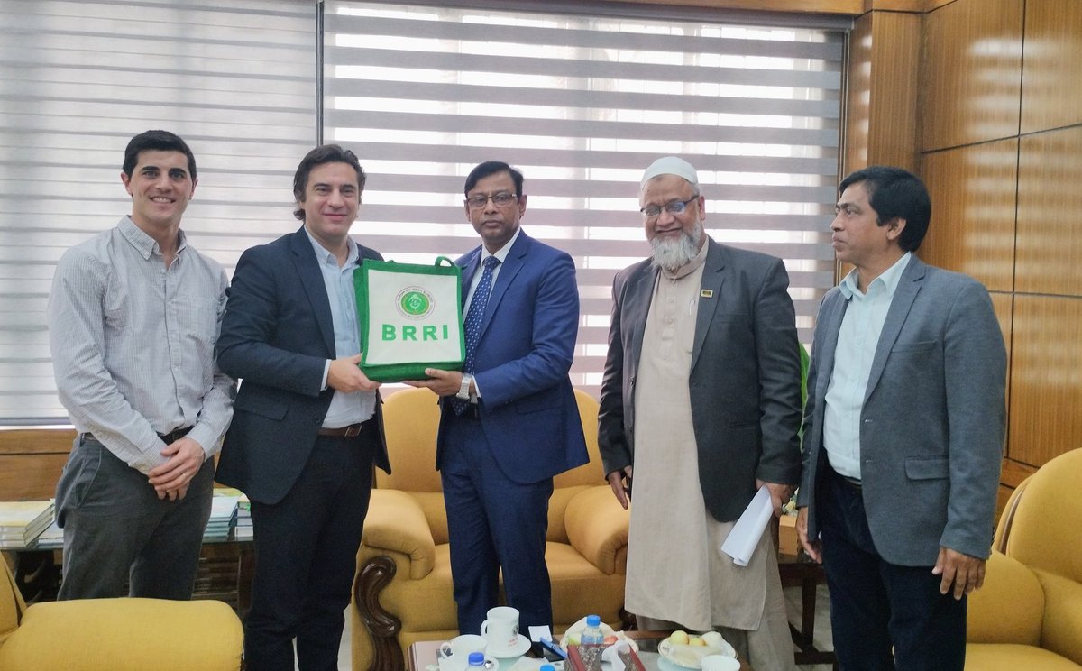K_project2023's tweet photo. We had a great time discussing cropping systems and nutrient management in Bangladesh! 🇧🇩
We are excited to make progress with these collaborations! 
@ResearchRice @CIMMYT https://t.co/ZOZnAjdv4o