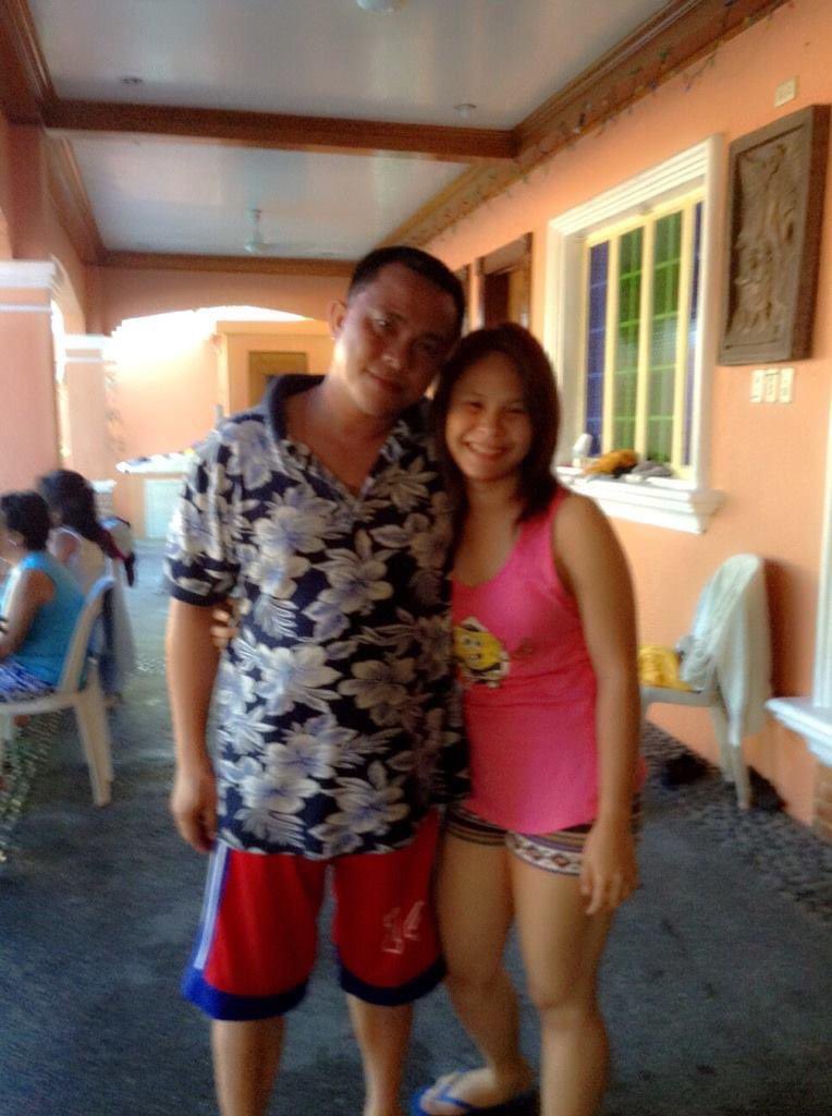 PauIwa's tweet photo. Mahal na mahal kita Ninong 😭😭😭 https://t.co/zaqIpQsZWJ