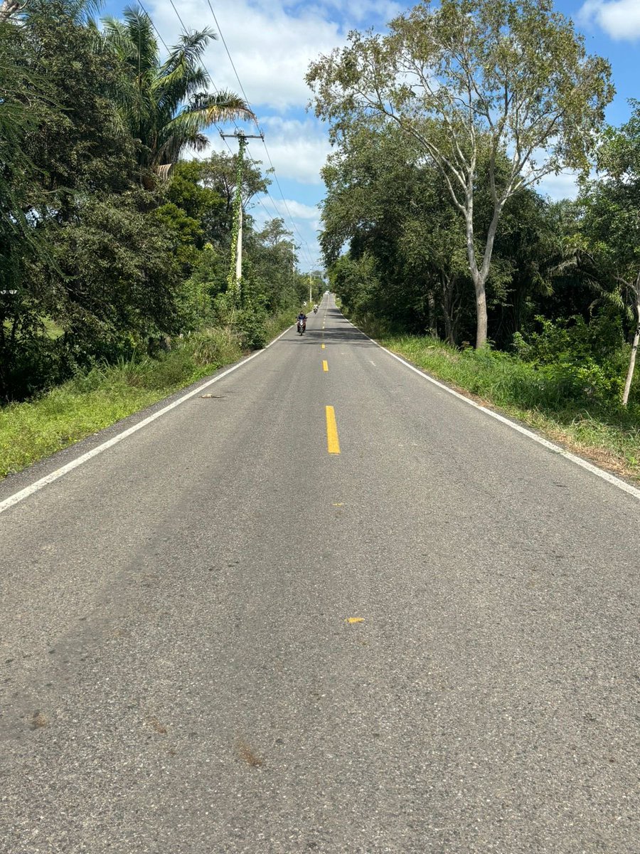cmmerino's tweet photo. ✓ Rehabilitación de carretera con concreto asfáltico Ra. Unión y Libertad a Chiquiguao 1ra. Sección, 0+000 al 2+860 km, con un monto de inversión de 11 millones 306 mil 452 pesos. https://t.co/CiRMBosFOs