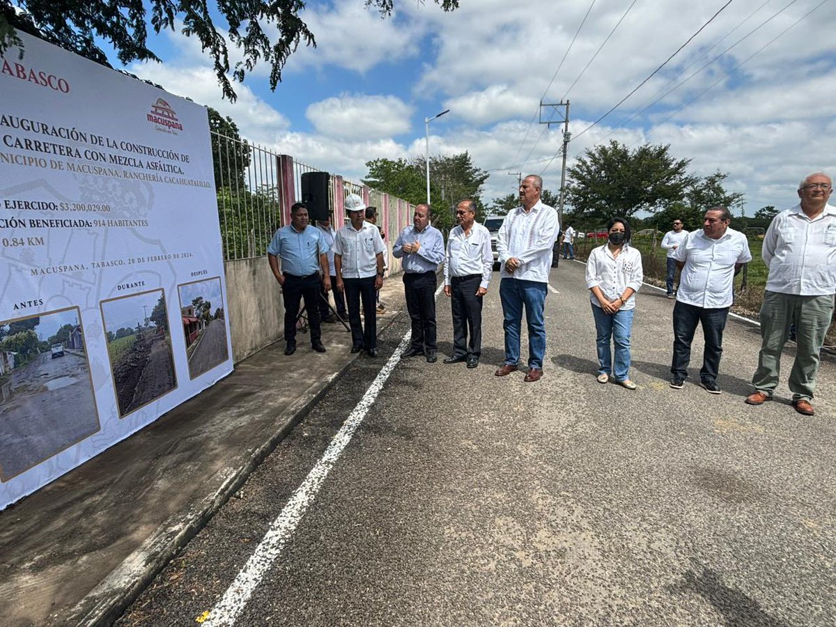 cmmerino's tweet photo. ✓ Rehabilitación de carretera con concreto asfáltico del E.C. Villahermosa -Cd. Pemex-Pob. Morelos del km 0+000 al 4+000 y de la Ra. Emiliano Zapata 2da. Sección km 0+000 al 2+700, con una inversión de 28 millones 452 mil 734 pesos. https://t.co/2nt7kqMFJM