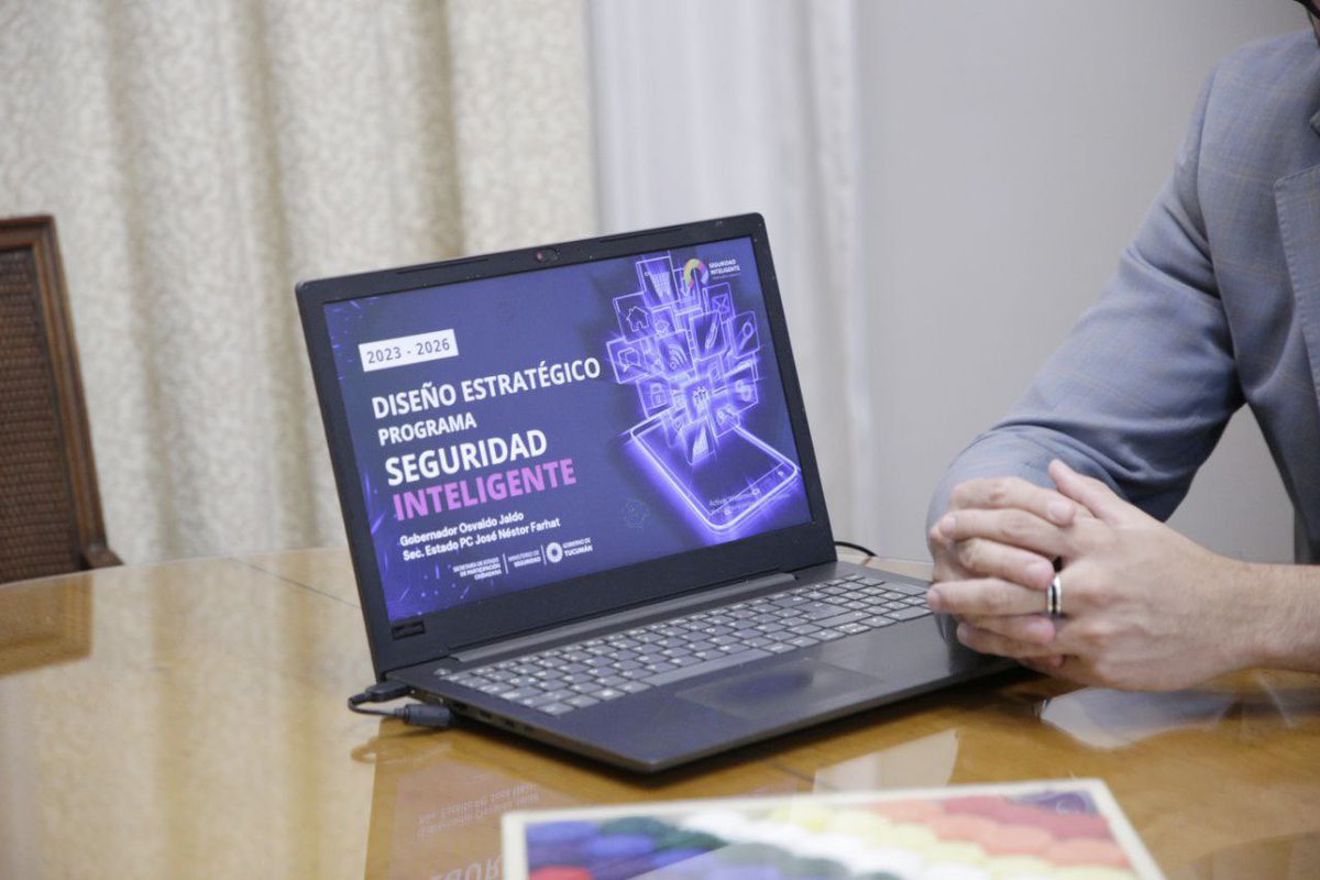 🤝​💻​La ministra de Educación, Susana Montaldo se reunió con <a href="/JoseFarhatok/">Jose Farhat</a>, secretario de <a href="/partciudtuc/">Sec. Participación Ciudadana</a>, para coordinar y profundizar el trabajo conjunto, fortaleciendo la pedagogía del cuidado y brindando herramientas para la prevención del delito en entornos digitales.