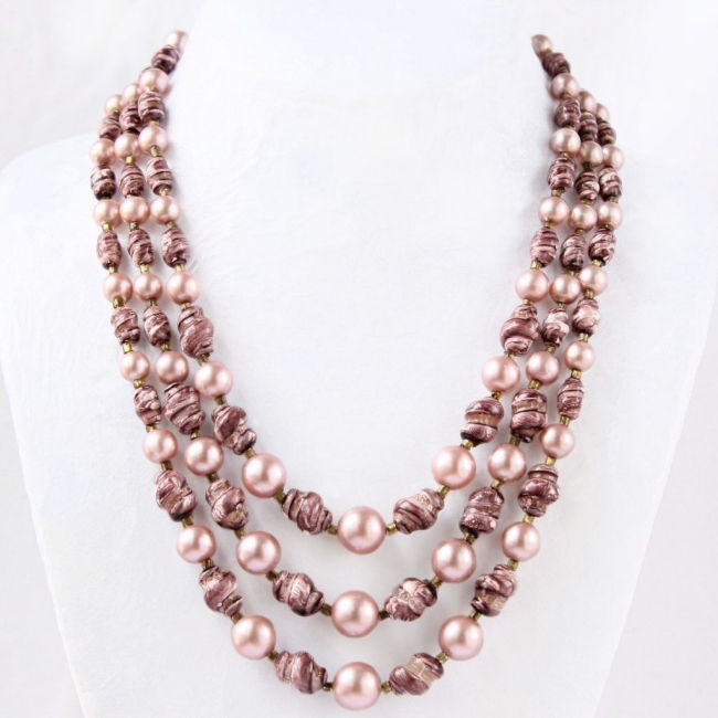 Vintage Midcentury Rose-Pink 3-Strand Necklace flotsamfrommichigan.etsy.com/listing/166316… #vintagejewelry #vintagenecklace #retro #springbling #FlotsamFromMichigan #etsyvintage #jewelry