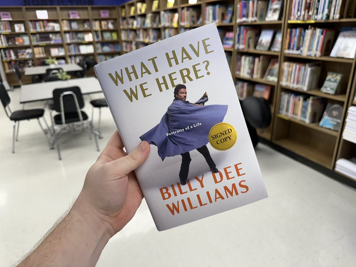 SCHALLEReading's tweet photo. Well, what have we here? #BOOKMAIL from @BNBuzz!! Can’t wait to start reading! @realbdw #WhatHaveWeHere https://t.co/Vqy3Edt1Qt