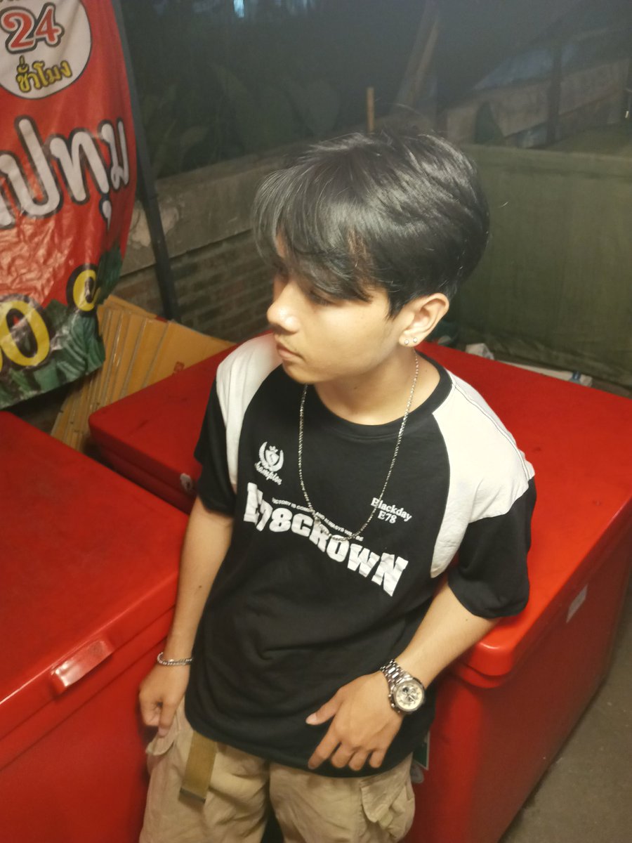 tartozax's tweet photo. ไปหาใครได้บ้างตอนนี้ไม่มีที่อยู่ ขอผู้หญิง #สมุทรปราการ https://t.co/zjWbiG8bJJ
