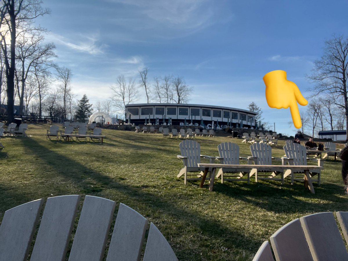 StrsssTeme's tweet photo. There was no one else outside except me, and then this couple came and sat down, close enough that I could hear them talking. I had to pick up and move. #everygoddamntime #isweartogod https://t.co/05ojEmPaUG