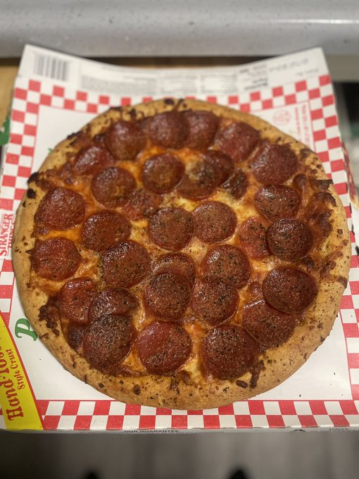Tonight&lsquo;s definitely a 🍕 night&hellip; what&rsquo;s your favorite? #Pizza spot? https://t.co/HKyWicMDTb<a href="/tag/pizza"class="tags"><span>#pizza</span></a>