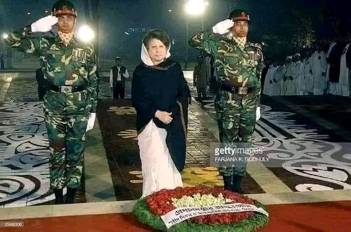 LSvltana's tweet photo. অমর একুশে ফেব্রুয়ারি আন্তর্জাতিক মাতৃভাষা দিবসে সকল ভাষা শহীদদের প্রতি জানাই বিনম্র শ্রদ্ধা!! https://t.co/ZRRdOTdGHq
