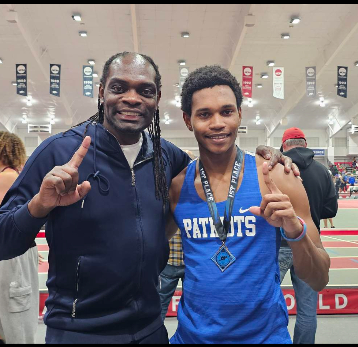 🏆🥇 Big shoutout to James Hunter Jr., a Parkview Senior, for an outstanding victory at the 5A Indoor State Championship! He got first place in the 400m race. Congratulations on your accomplishment! #lrsdproud