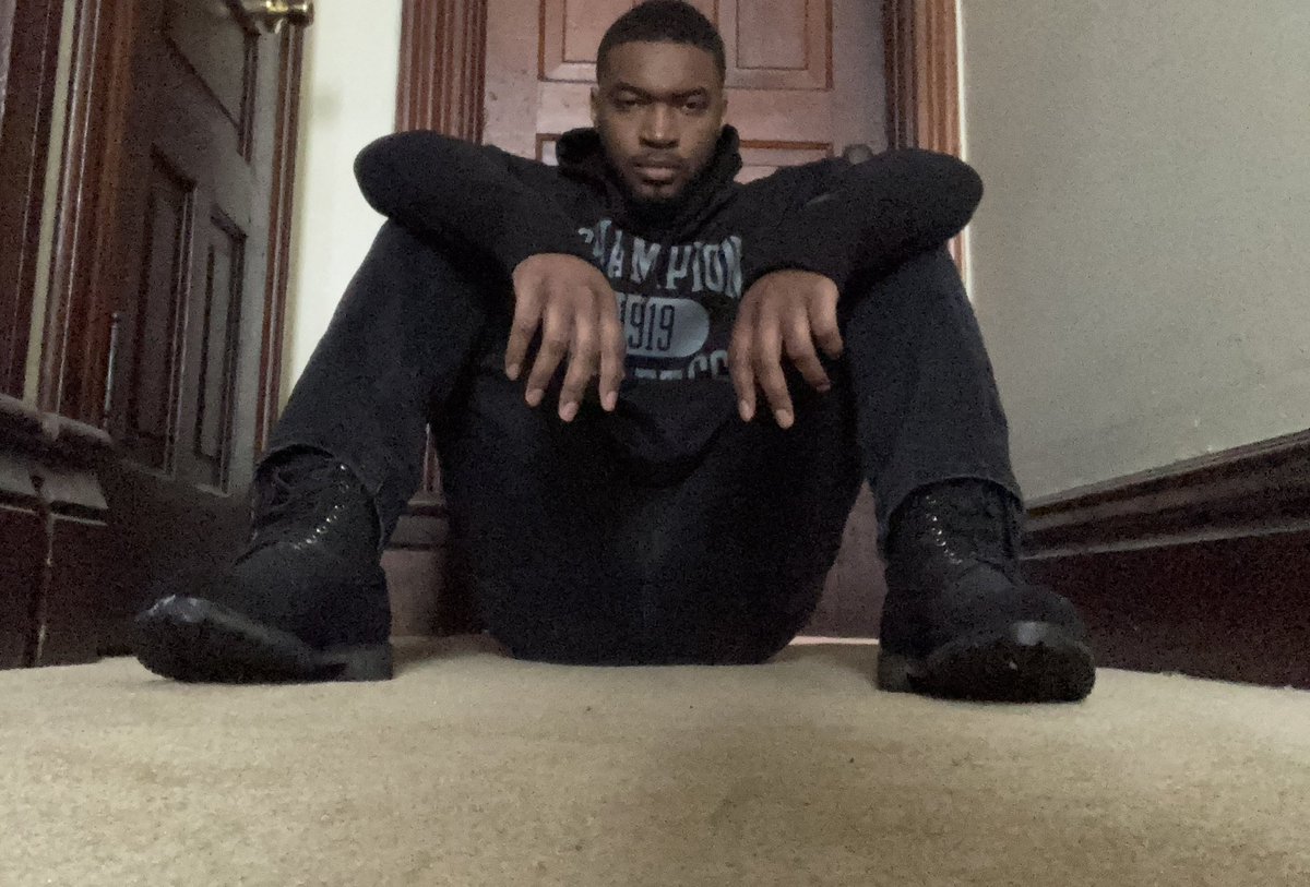 HoosierTrell's tweet photo. Hoodie thread… https://t.co/n4a6Ofx0w4
