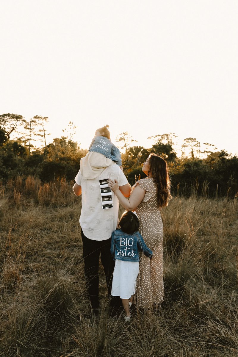 jennabatch_'s tweet photo. SURPRISE! baby #3 will be joining our family in august🤍

📸: Virgo Film - Photo &amp; Video https://t.co/c0N3h6LATk