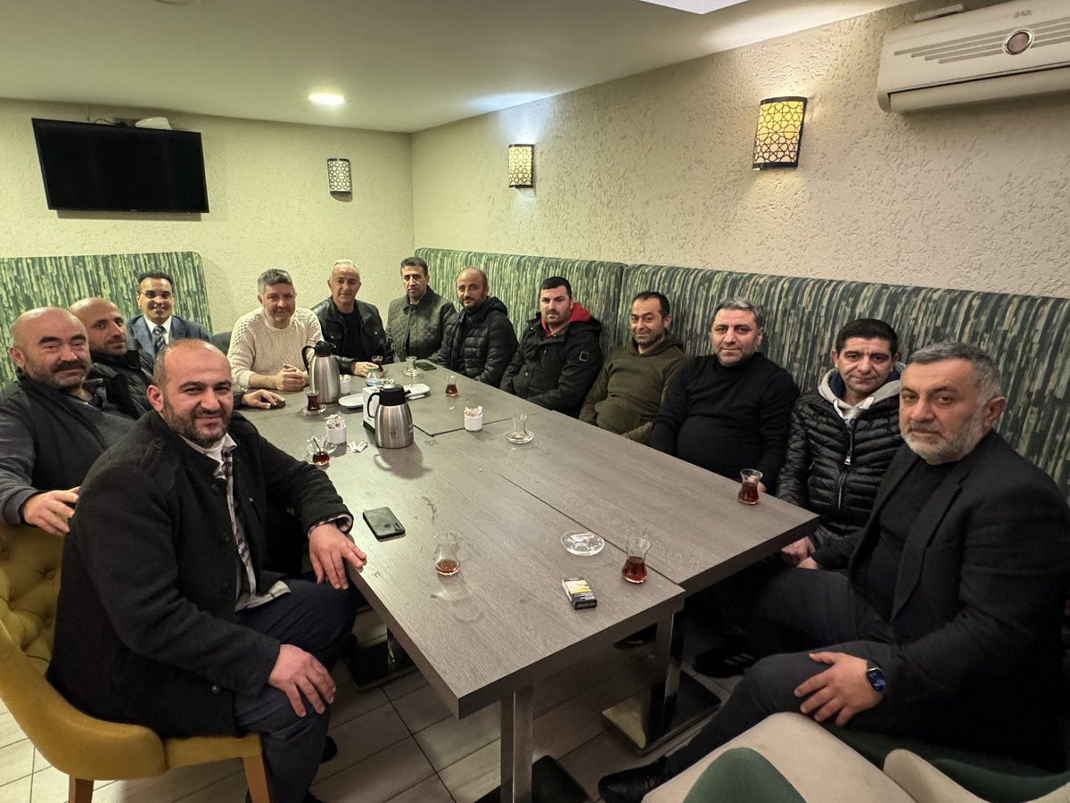 AK Parti’mizin bana kazandırdığı güzel insanlar;

İlçe YKÜ <a href="/zekicatikkaya/">ZEKİ ÇATIKKAYA</a> Fetih Teşkilat Bşk. <a href="/FatihAl69223607/">Fatih Alan</a> , Esatpaşa Teşkilat Bşk. <a href="/MGenckurt/">Murat Genckurt 🇹🇷</a> , Örnek Mah. Merdan Özdemir ile samimi dostlarıma taziye ziyaretleri ve güzel duaları için çok teşekkür ediyorum.

İyi ki varsınız.