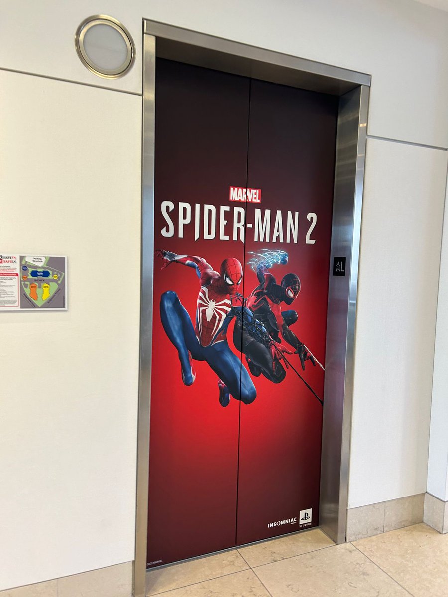 armaghan__e's tweet photo. Spotted something thrilling at the Sony Interactive Entertainment office today - Spider-Man 2! 🕷️🎮 The excitement never ends in this cool workspace!

#SonyInteractiveEntertainment #SpiderMan2 #OfficeVibes #marvel #Sony #Spiderman #PS5 https://t.co/C9w62M9B4U