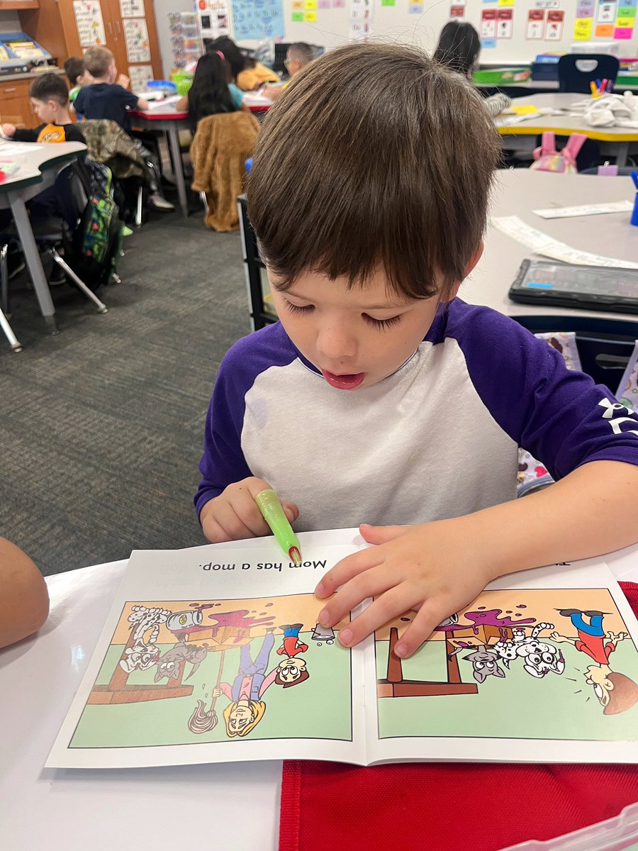TiffLayne's tweet photo. Feeling really happy about revisions made to small group reading for Tier 2 time while using our new @ccisd_ef toolkits! @CLCEThunderbird https://t.co/9OAvxf7x98