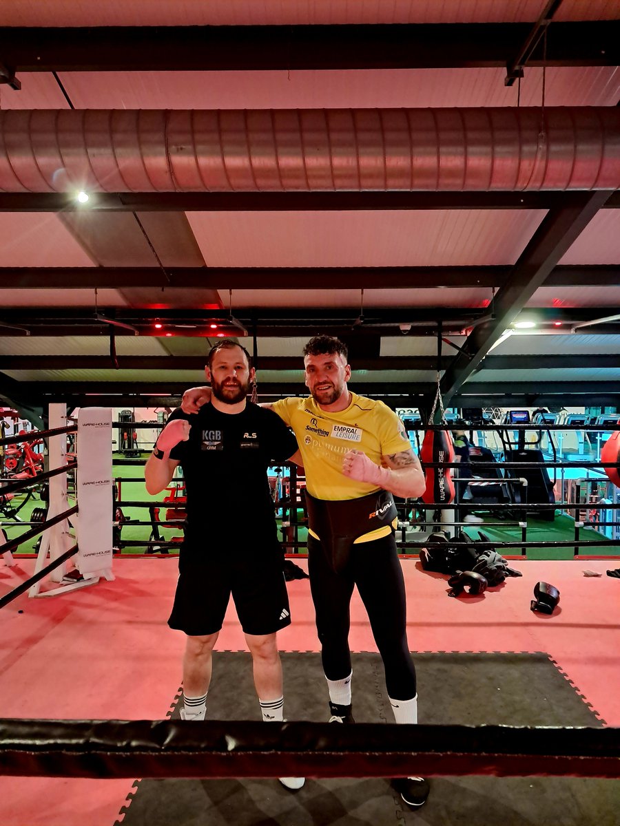 Great rounds sparring tonight with <a href="/james/">james</a>