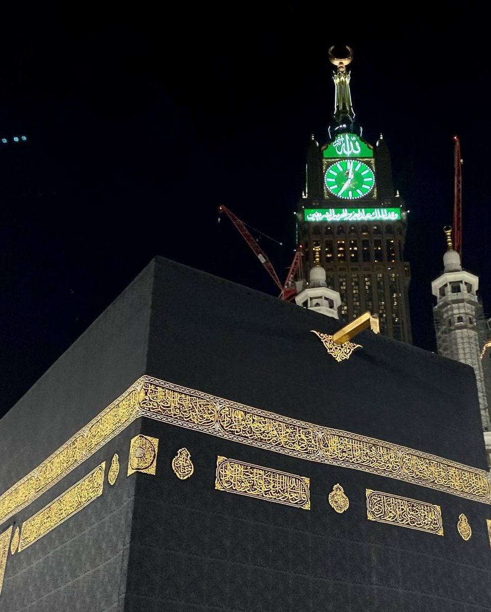 Alhamdhulillaah's tweet photo. Ya Allāh invite me to Your House ❤️ 🕋 https://t.co/kyqnH9RMlD