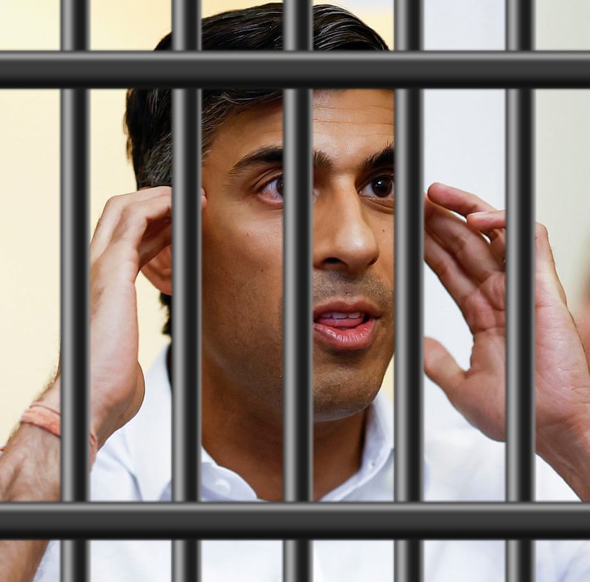 ardnasnedyah's tweet image. After spending 4 decades as a frontline nurse in NHS I retired 2012 and for past 2 nights viewing #BREATHTAKING I&apos;ve ranted, raged &amp;amp; wept in anger &amp;amp; frustration

Johnson, Sunak, Hancock &amp;amp; Co. should be jail for DEMOCIDE 🤬

 #ToryDEMOCIDE  #TorySCUM #ToryCriminals