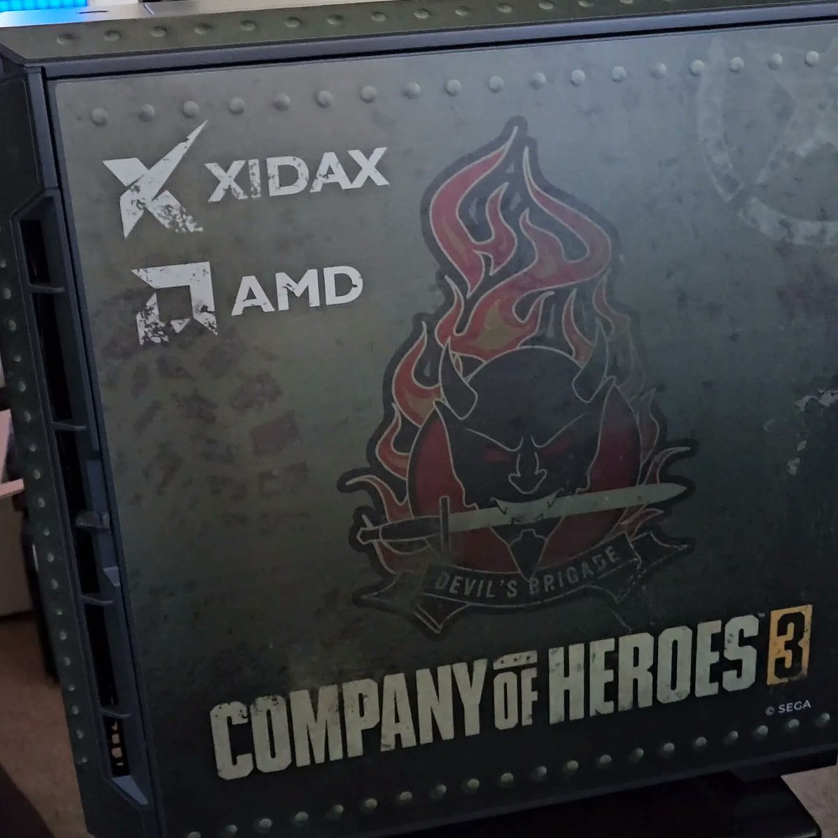 This incredible PC is all mine and it's thanks to <a href="/xidaxpcs/">Xidax PCs</a> <a href="/AMDGaming/">AMD Gaming</a> <a href="/SEGA/">SEGA</a> and <a href="/CompanyOfHeroes/">Company Of Heroes</a>