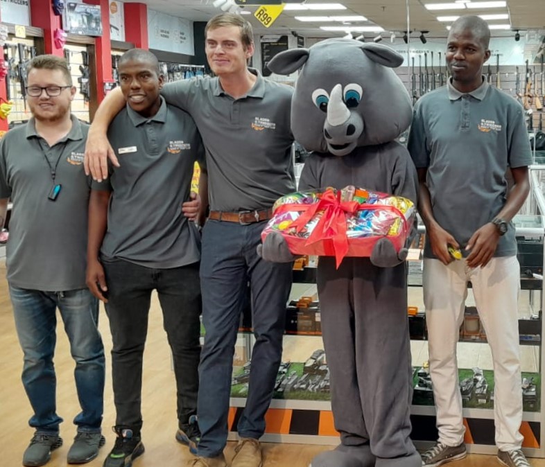 We had heaps of fun and laughter with our We Love Our Tenants Amazing Race. Totalsports - 1st Place, Woolworths - 2nd Place and Spur - 3rd Place. Blades and Triggers won the best destination point! Well done to all who participated! #VaalMall #Fun #WeLoveOurTenants