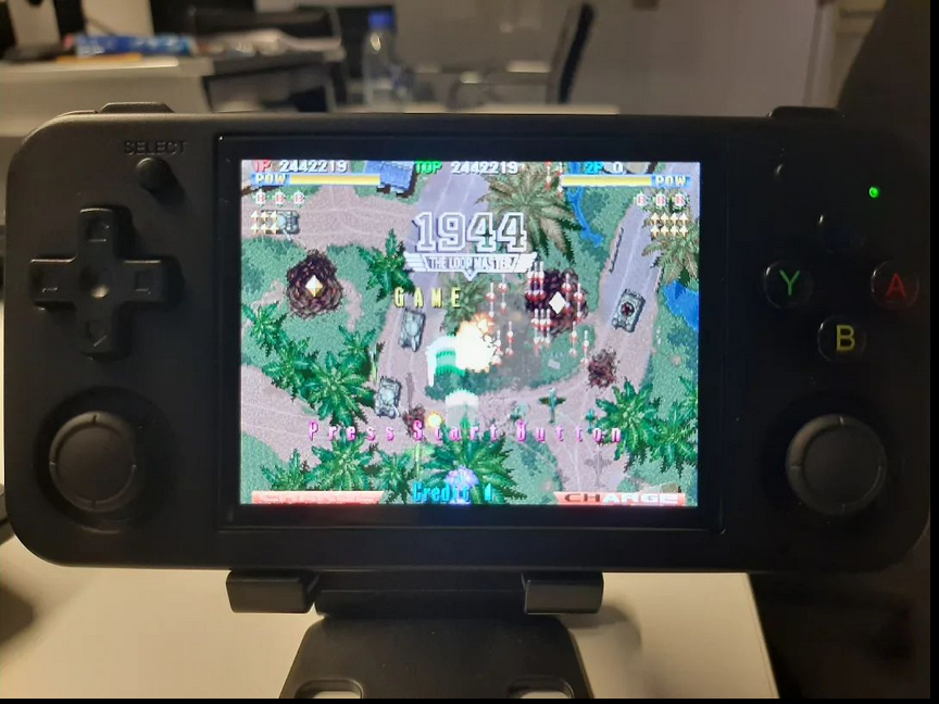 ShiryuGL's tweet photo. Another late night at work... #capcom #cps2 #1944 #1944theloopmaster https://t.co/ccBt8j0uKQ